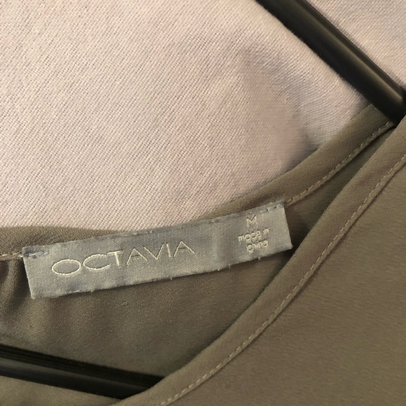 Grey flutter sleeve blouse - Picture 5 of 5